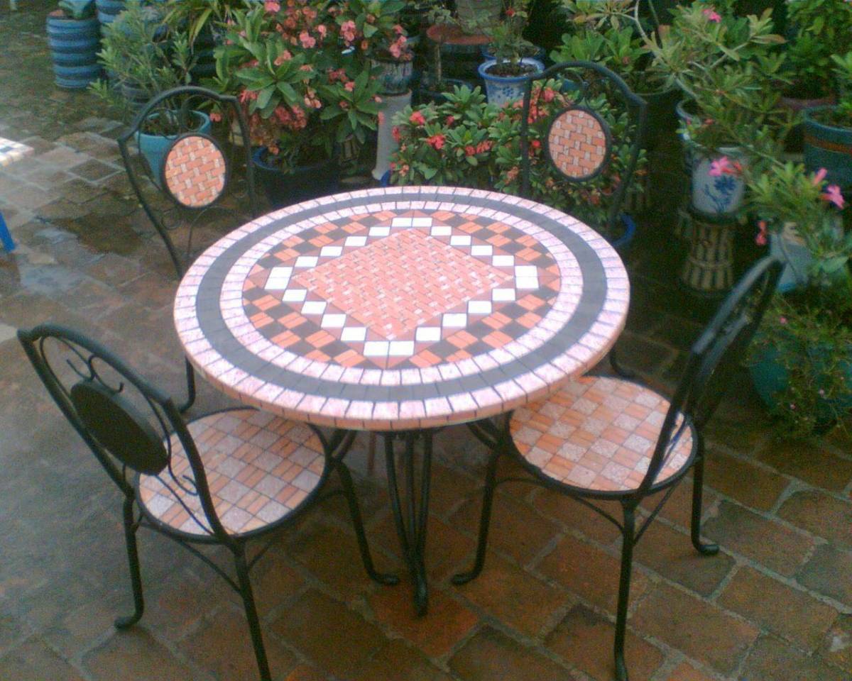 Amazing Mosaic Patio Tables And Ceramic Tiles Mosaic -1296