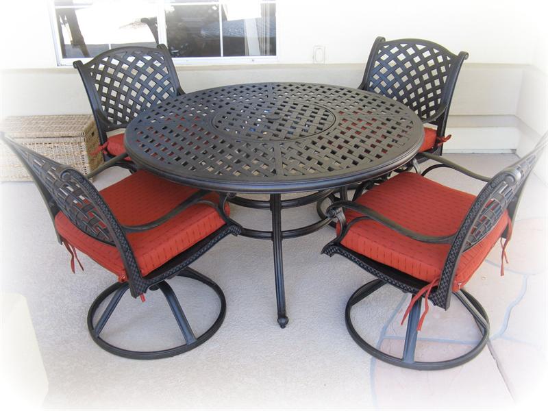 Best Round Patio Furniture With Round Table And Swivel Dining